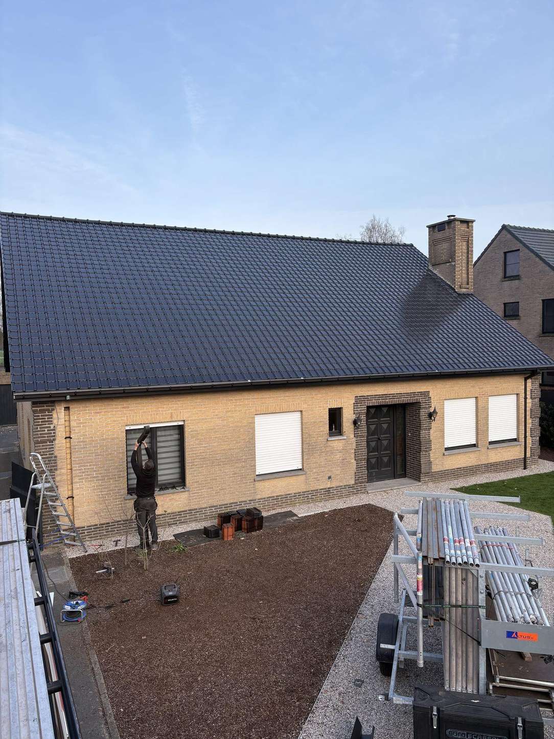 Bungalow met nieuw hellend dak